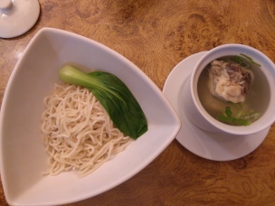 Noodles with double-boiled chicken